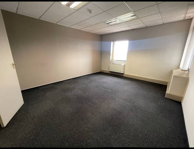 542M² OFFICE TO LET IN PARKTOWN